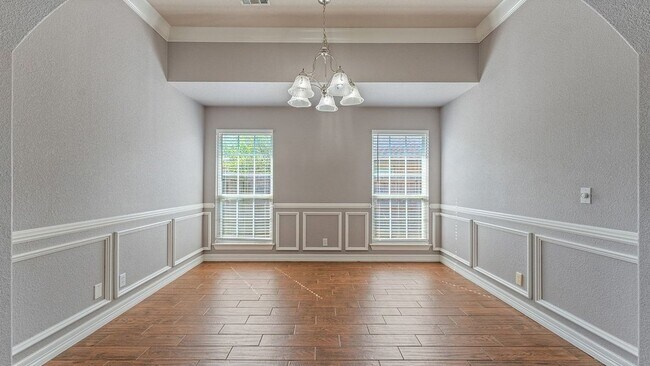 Building Photo - 884 Palisades Ave