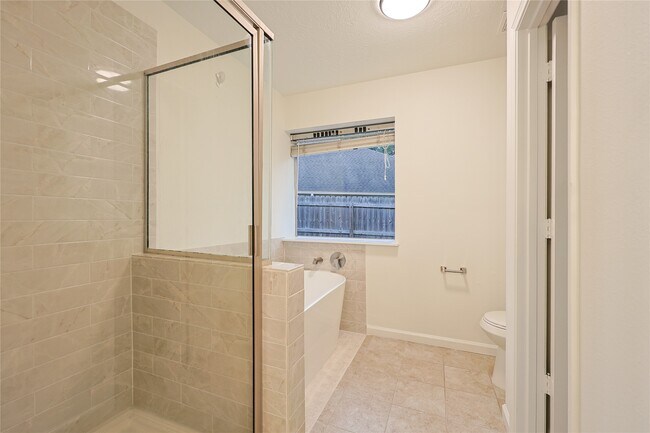 Building Photo - 2109 Eastlands St