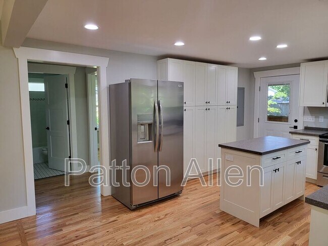 Building Photo - 295 School Rd E