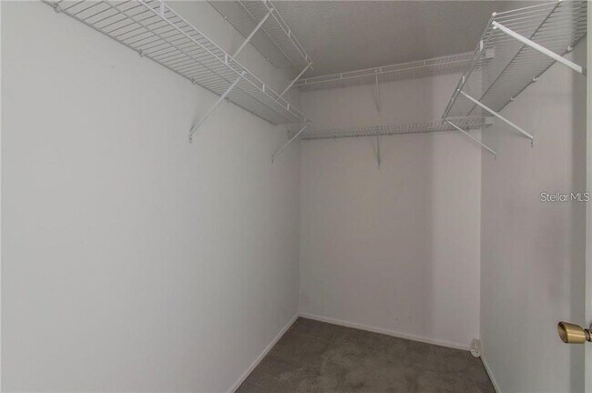 Building Photo - 1021 Breeze Dr