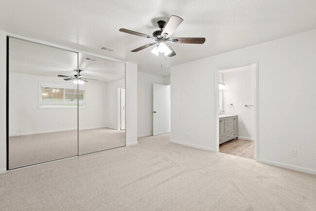 Building Photo - 34 Altamont Dr