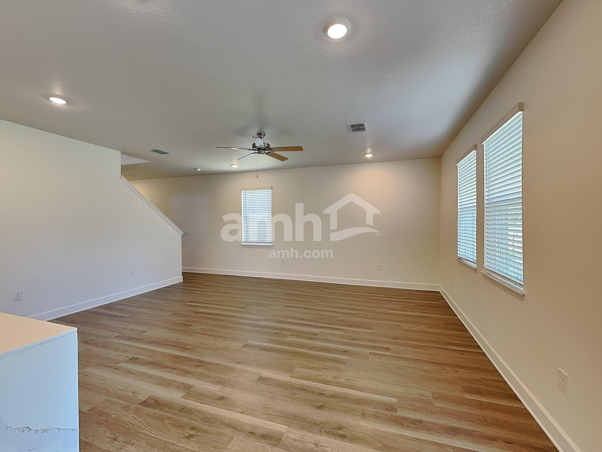 Building Photo - 16458 Cheyanne Ct