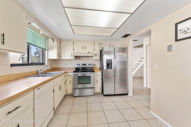 Building Photo - 145 Seawind Dr