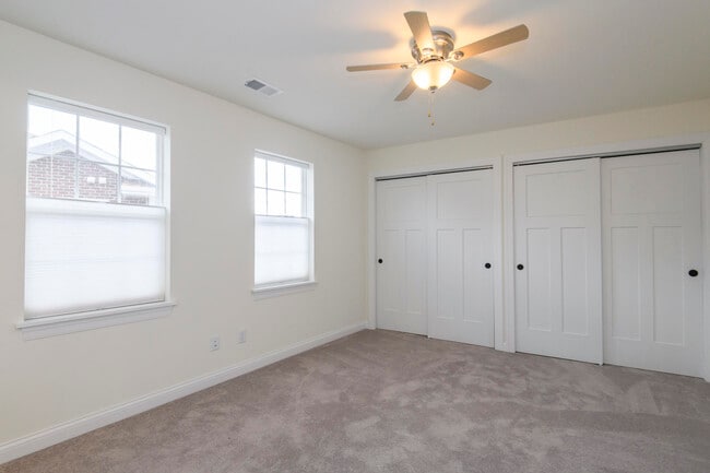 Building Photo - 208 Grand Ave