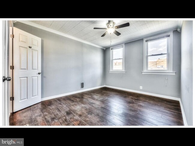 Building Photo - 502 S Highland Ave