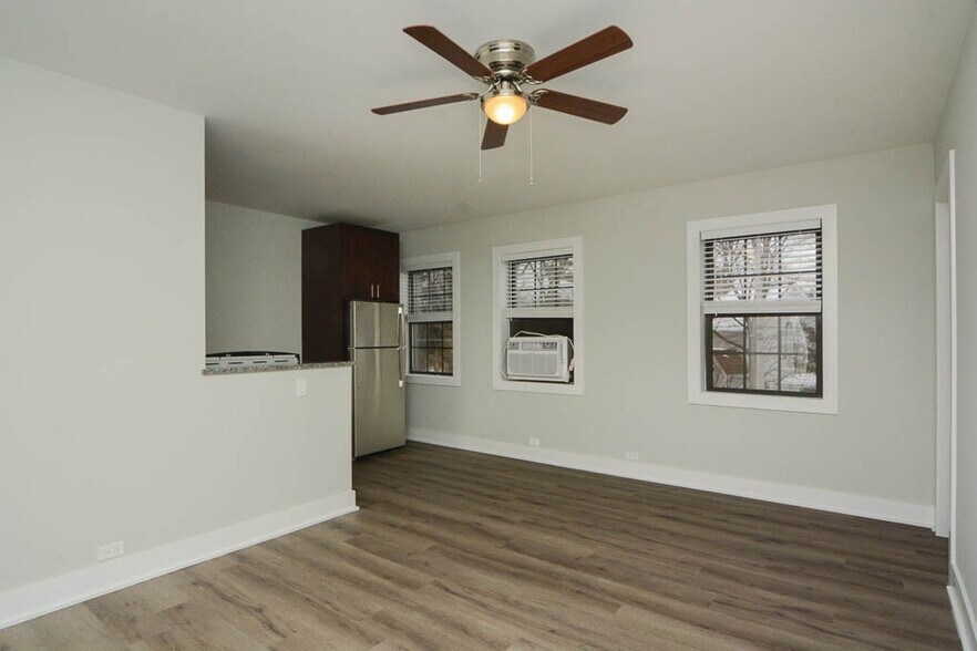 Building Photo - 730 Judson Ave