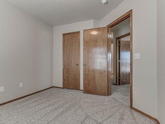 Building Photo - 4 Bed | 2 Bath | 2 Car Garage - Edmond Schools - North Hampton Addition