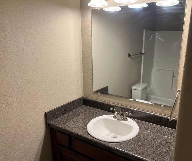 Building Photo - 221 Regency Dr