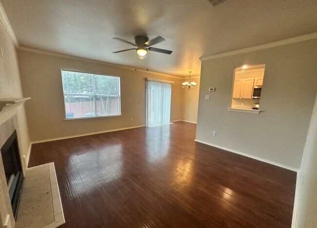 Building Photo - 3 BD/2.5 BA AVAILABLE IN GATED COMMUNITY I...