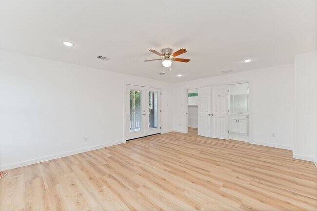 Building Photo - ? Spacious 4BR / 3.5BA Single-Family Home – Move-In Ready! ?