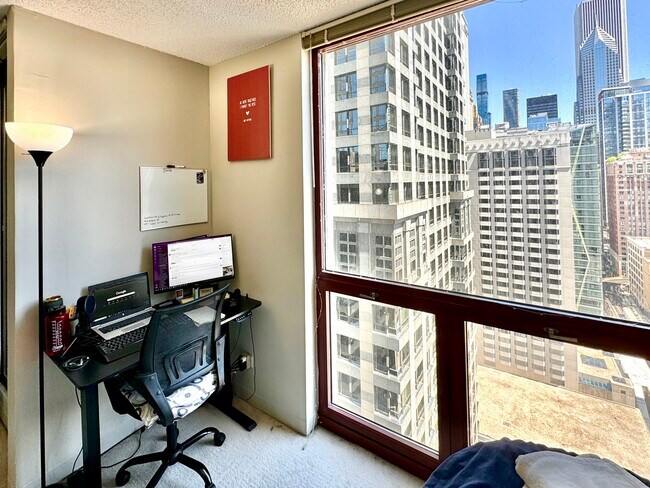 Building Photo - 200 N Dearborn St