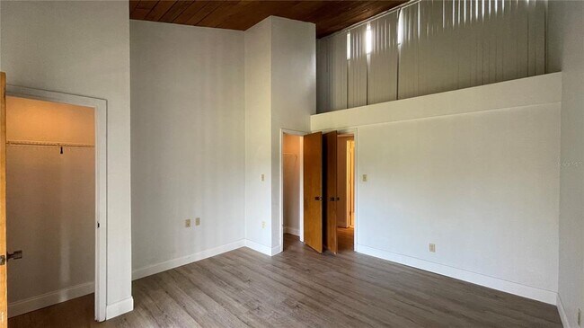 Building Photo - 2385 Burnway Rd