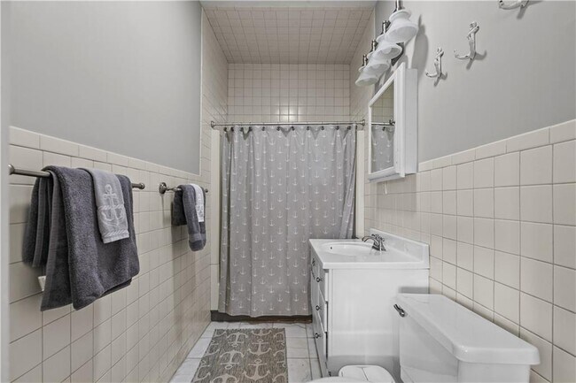 Building Photo - 434 Bellevue Ave