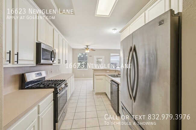 Building Photo - 16623 Newglen Ln