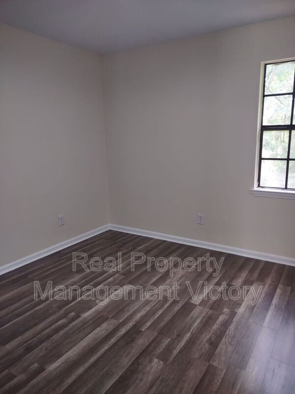 Building Photo - 1758 6th Pl NW