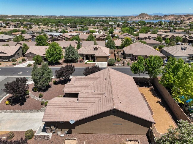 Building Photo - Beautiful 4 bedroom 2 bathroom home in Prescott!