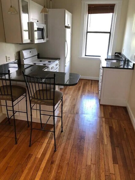 Building Photo - 50 Charlesgate E