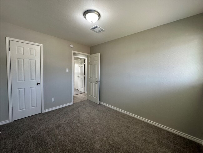 Building Photo - 4802 Hannas Reef Dr