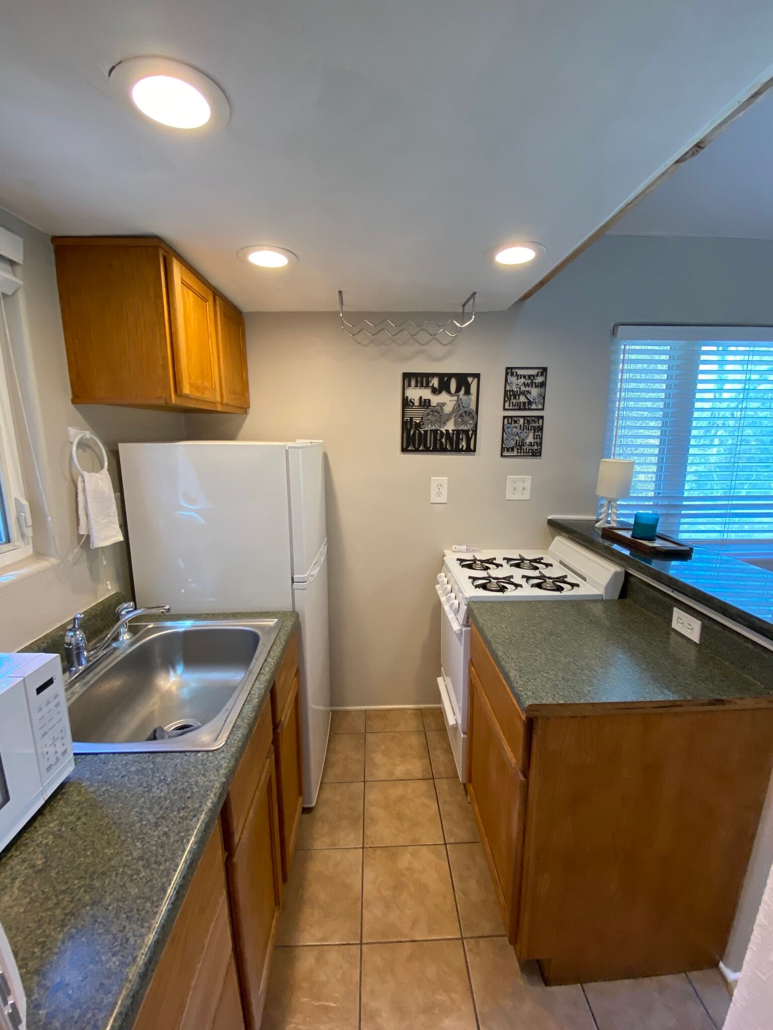 Unit B - 35 Silver Saddle Ln