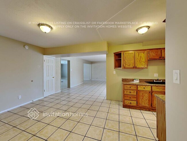 Building Photo - 5501 W Heatherbrae Dr