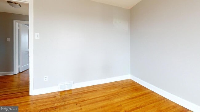 Building Photo - 1370 N 75th St