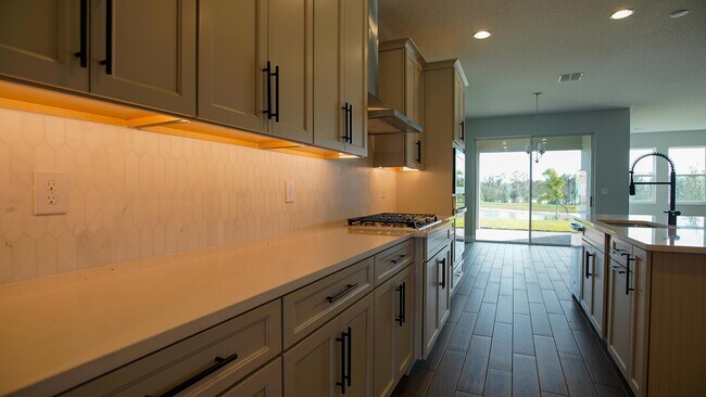 Building Photo - 12182 Eastmoor Dr
