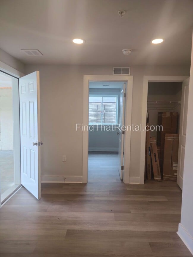 Building Photo - Pet Friendly CV Schools New Home w Large I...