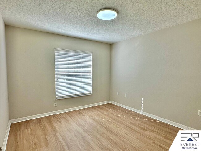 Building Photo - 53 Selma Trail