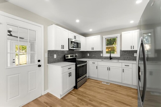 Building Photo - 3524 Brookfield Ln
