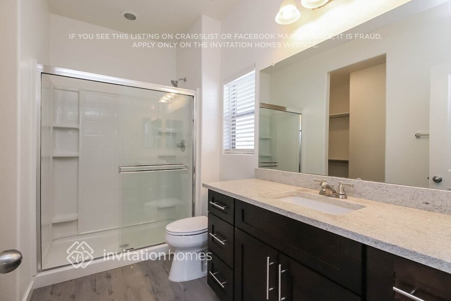 Building Photo - 5541 E Santa Clara Dr