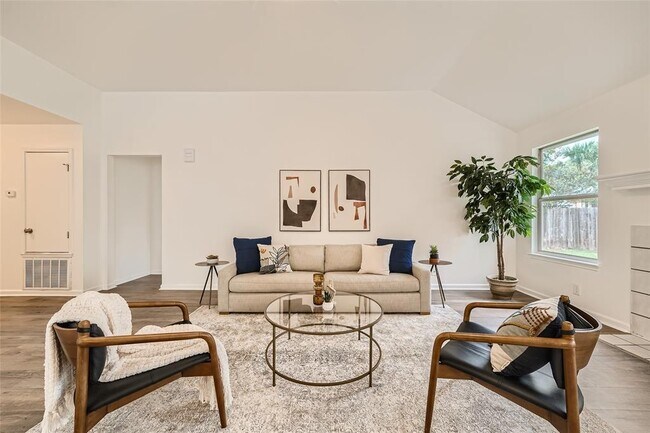 Building Photo - 905 Jasmine Trail