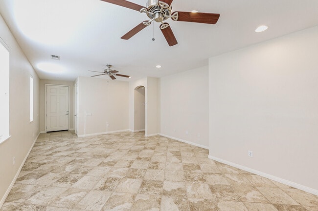 Building Photo - 41544 Via Arleta