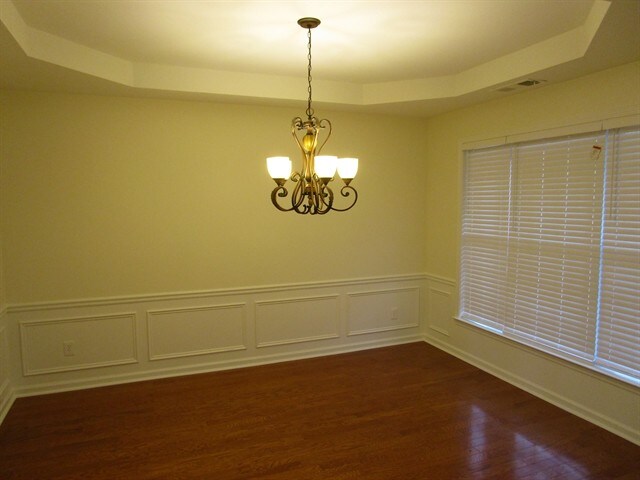 Building Photo - 809 Plaintain Dr