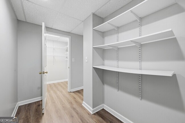 Building Photo - 4229 N Mountain Rd NE