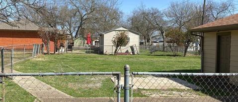 Building Photo - 900 Haggard St