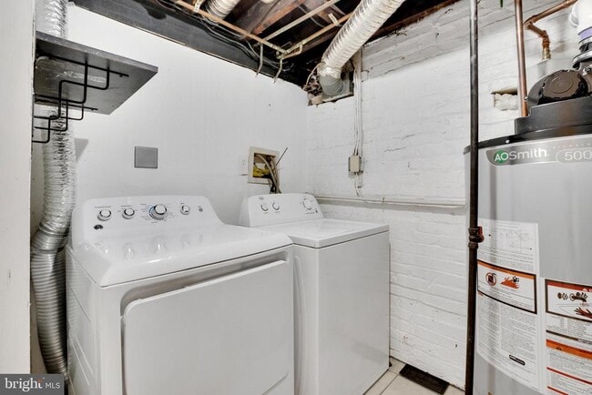 Building Photo - 5731 9th St NW