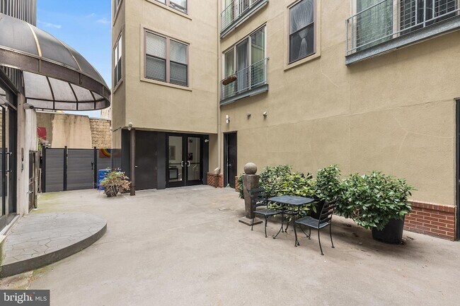 Building Photo - 712-16-716 N 2nd St