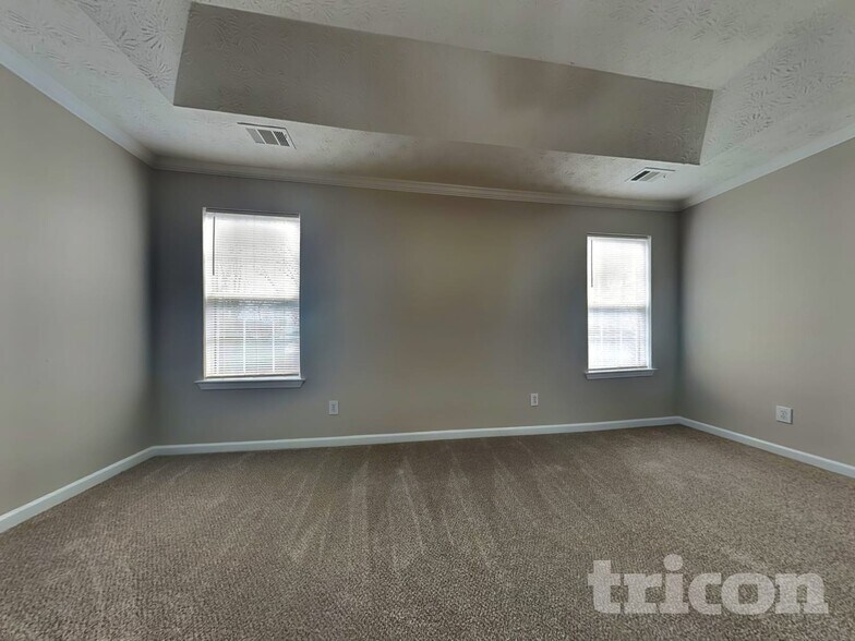 Building Photo - 5693 Winchester Pl