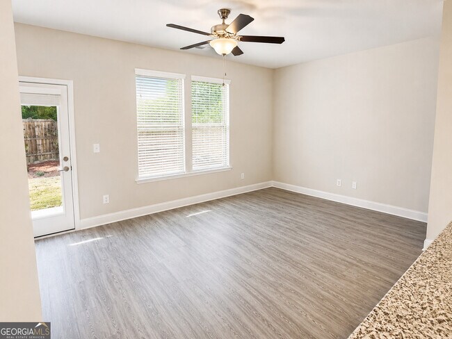 Building Photo - 3457 Sumersbe court