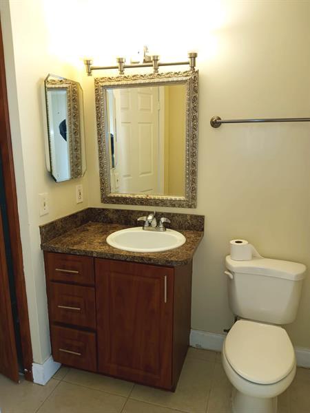 Building Photo - 1055 Coral Club Dr