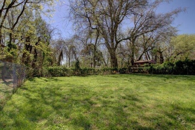 Building Photo - 1822 Harbor Dr