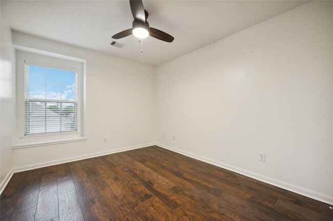 Building Photo - 4322 Richland Chambers Ln