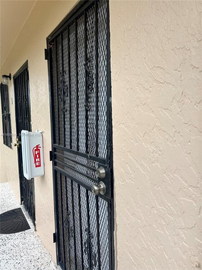 Building Photo - 3314 NW 8th Ave