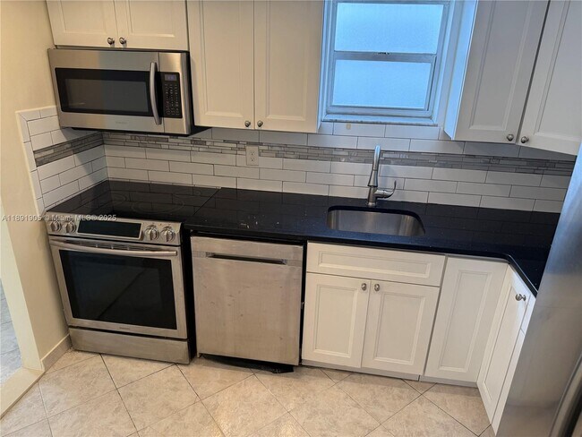 Building Photo - 4101 Indian Creek Dr