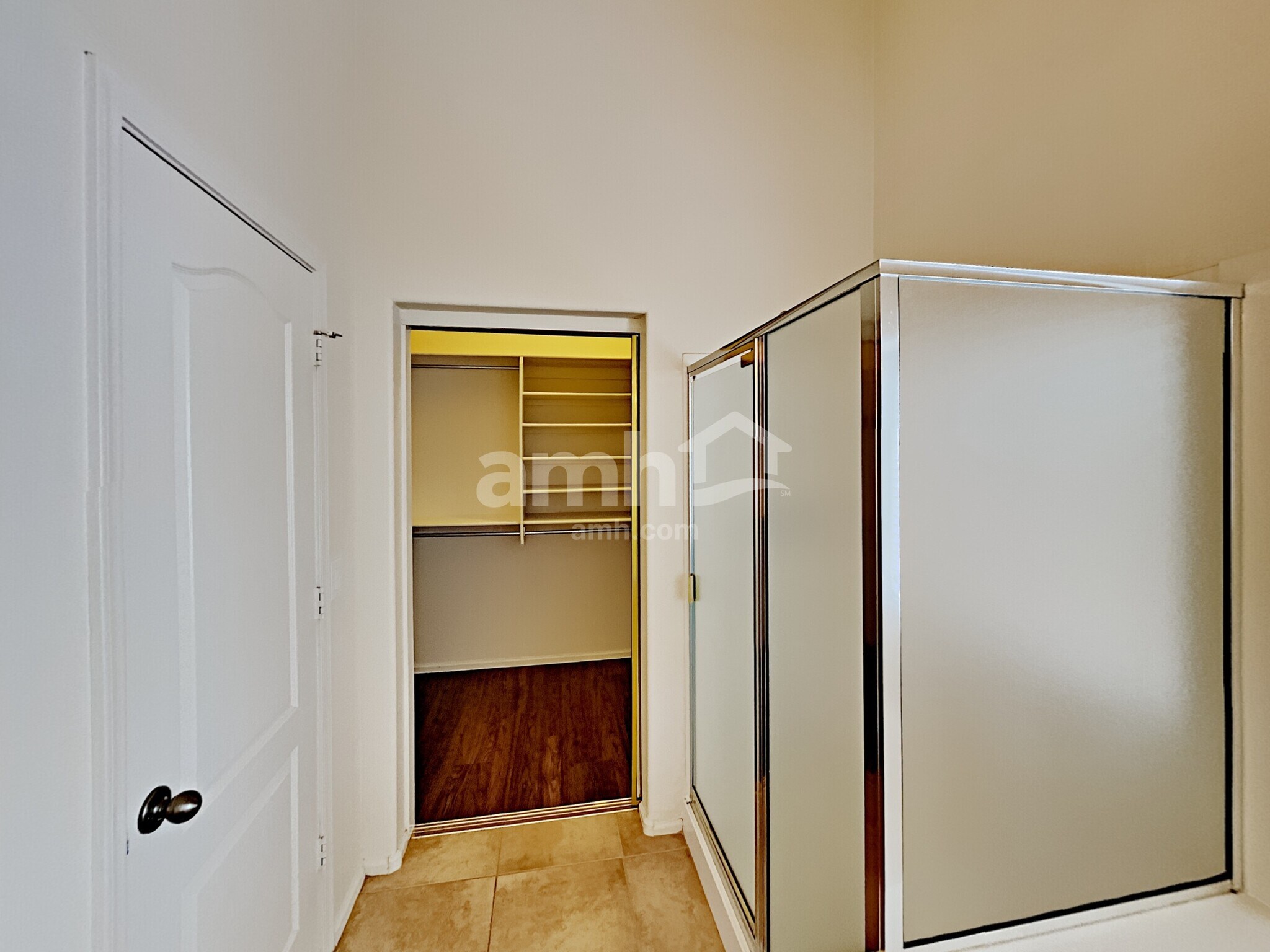 Building Photo - 17568 W Voltaire St