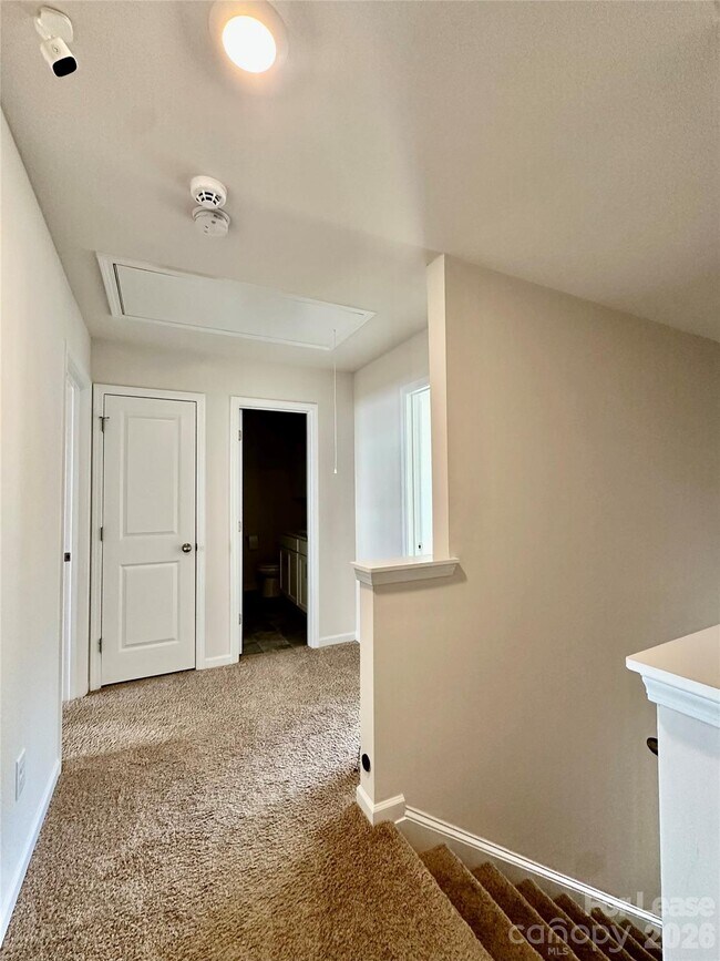 Building Photo - 147 N Ranney Way