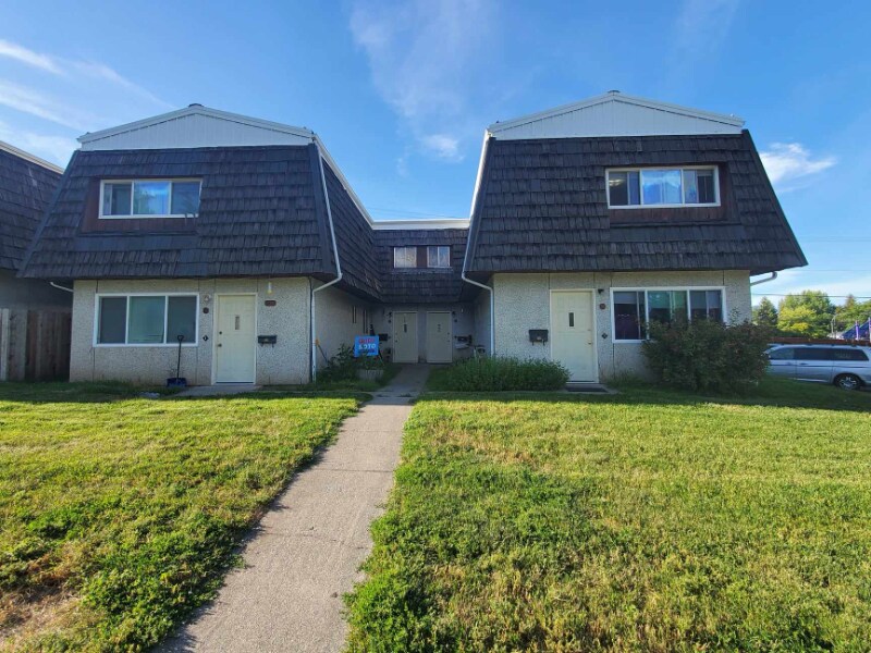 Building Photo - 1214 E 3rd St