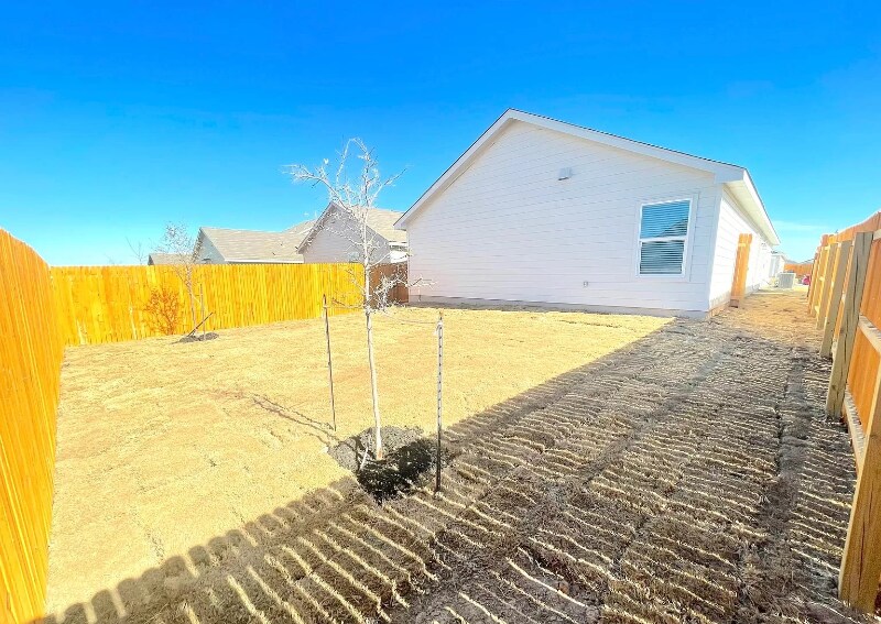 Building Photo - 10538 Varmus Dr