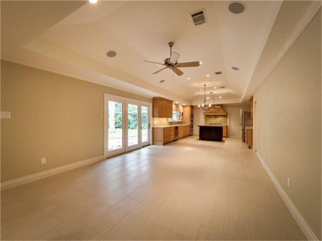 Building Photo - 4517 Tonawanda Dr