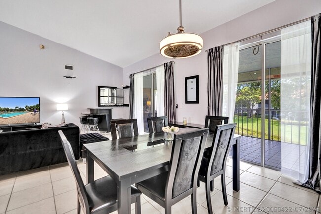 Building Photo - 7669 Springwater Pl